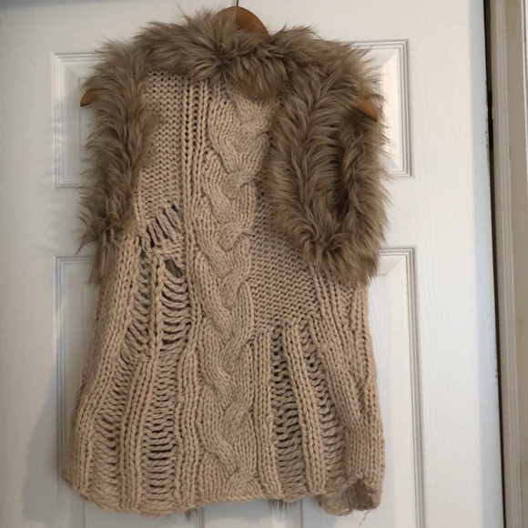 Faux fur & knit vest - Picture 2 of 3